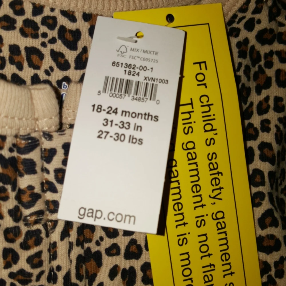 Baby Gap Leopard Print Ribbed Zip‎ Front Sleeper Pajamas 18-24 Months NEW